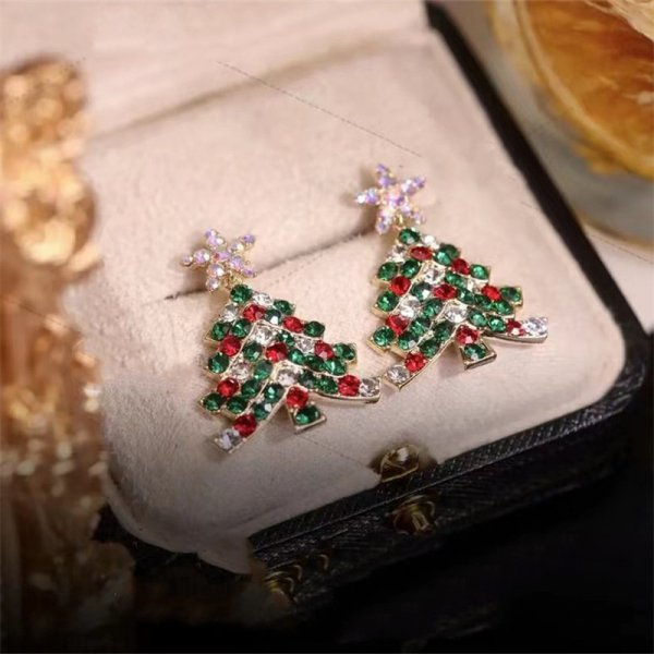 Stunning Christmas Tree Earrings